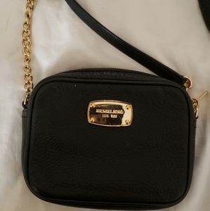 Michael kors crossbody jet set
